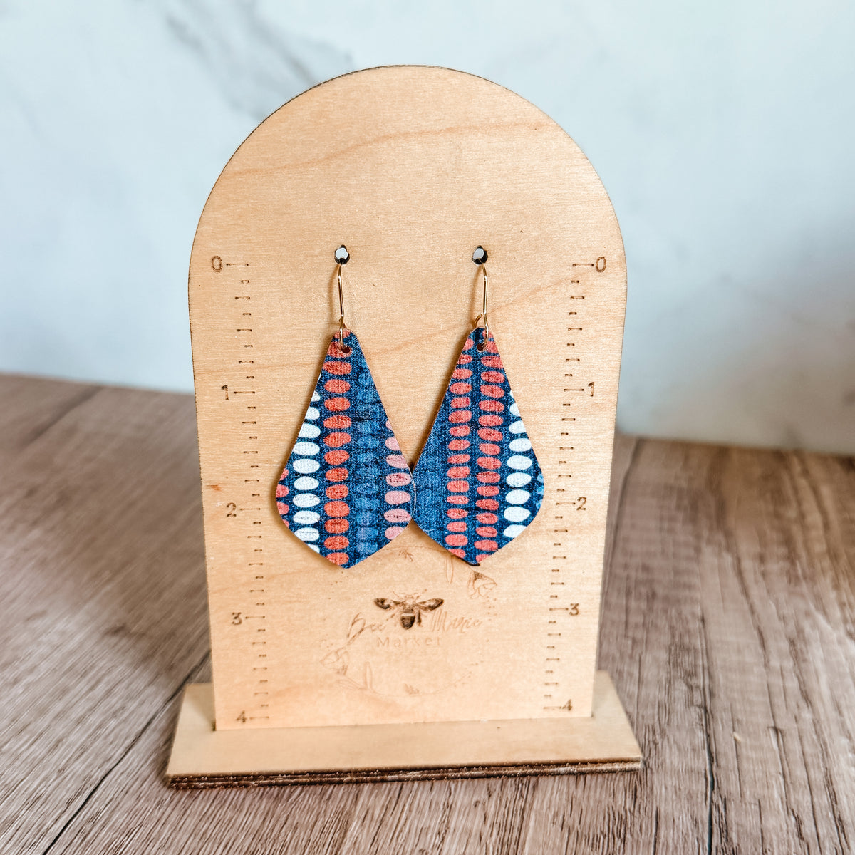Americana Dot Pointed Teardrops close-up product detail