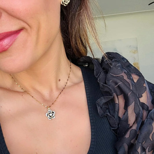 Brianna Black Flower Necklace