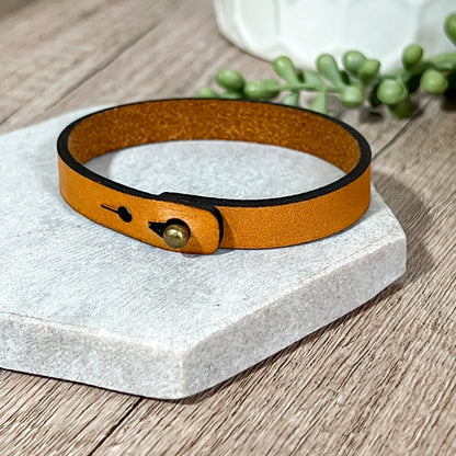 Keep Going – Thin Leather Bracelet