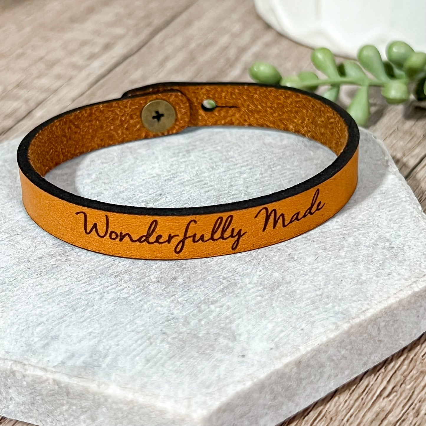 Wonderfully Made – Leather Reminder Bracelet