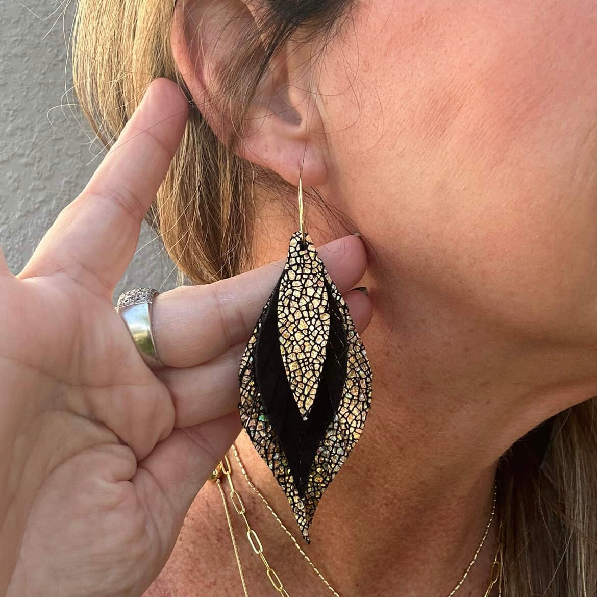 Lisa’s Golden Glamour Earrings