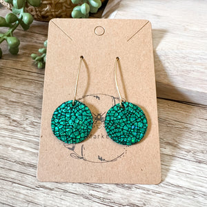 Emerald Cracked Metallic Round Earrings