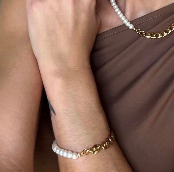 Gold Pearl Chainlink Bracelets