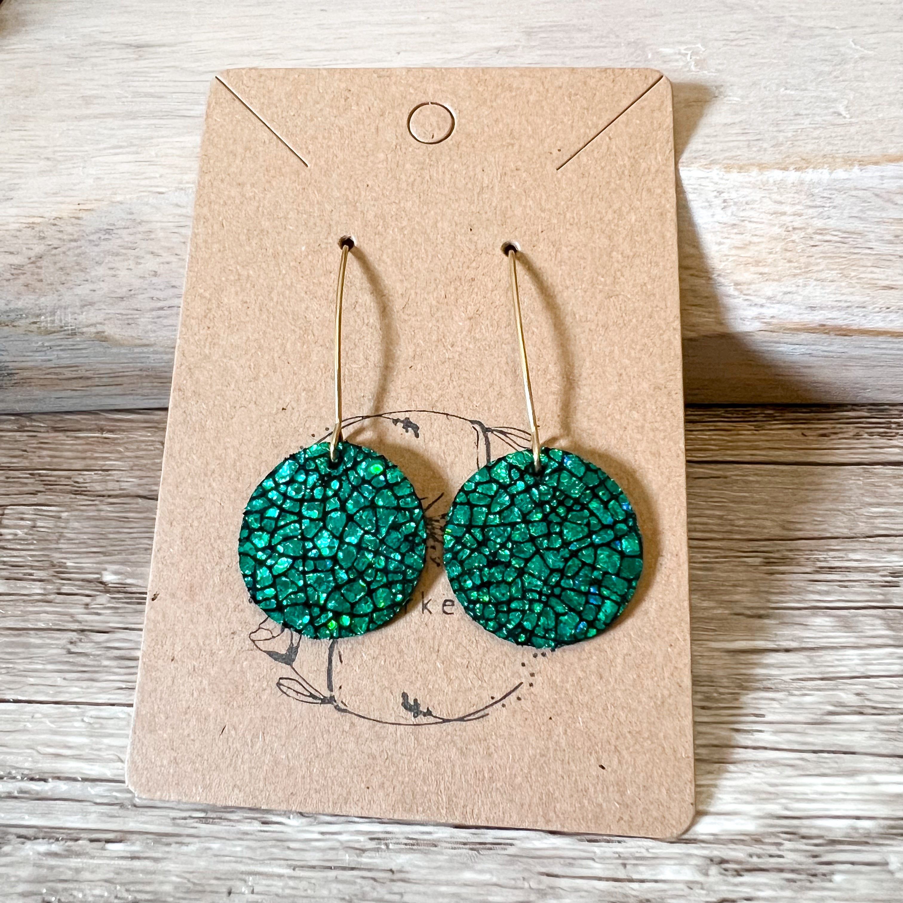 Emerald Cracked Metallic Round Earrings