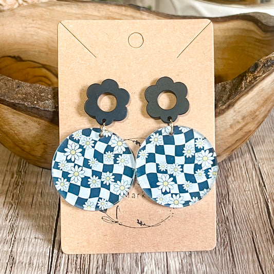 Retro Daisy Checkerboard Drops