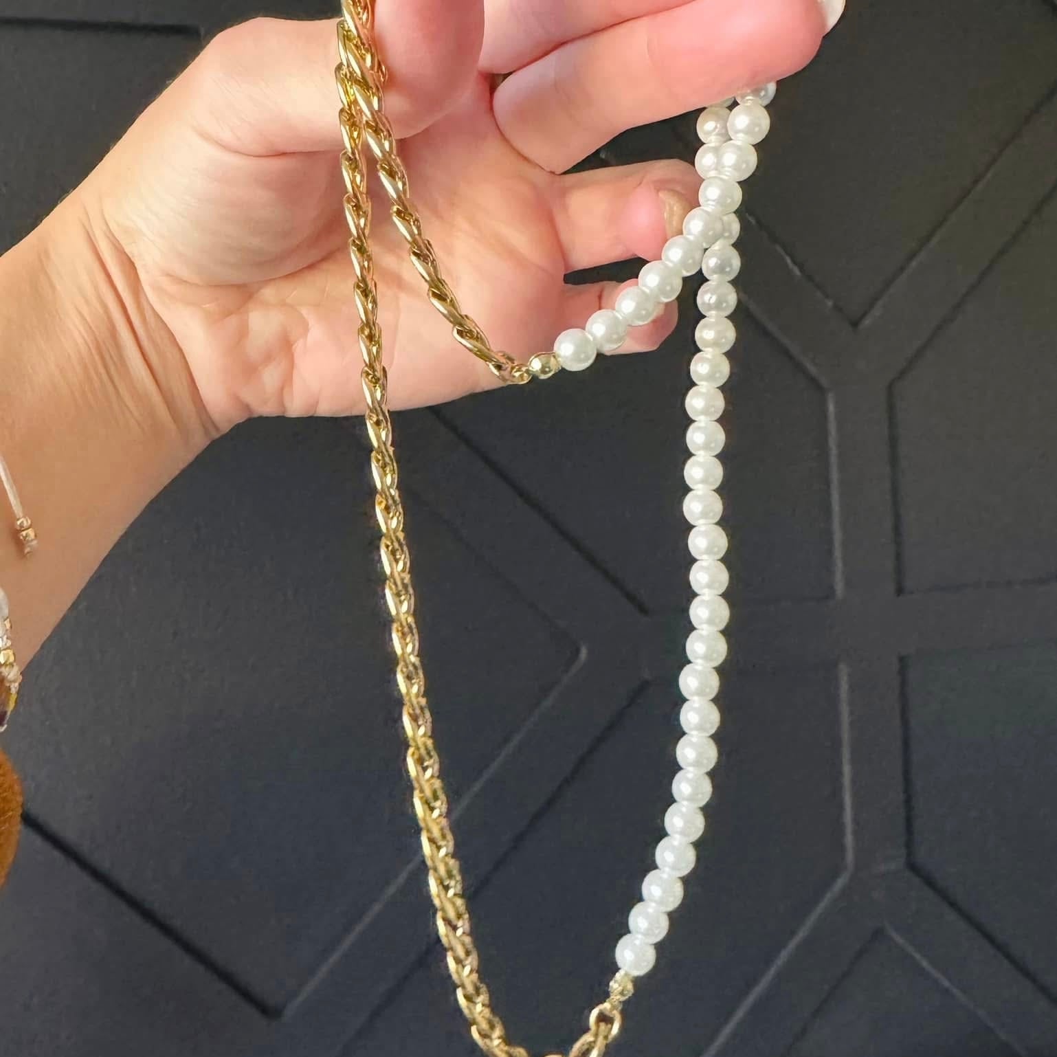 Gold Pearl Chainlink Necklace