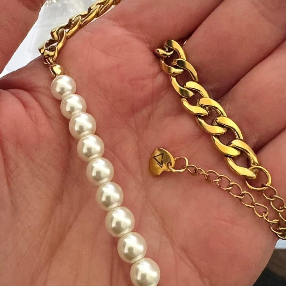 Gold Pearl Chainlink Necklace