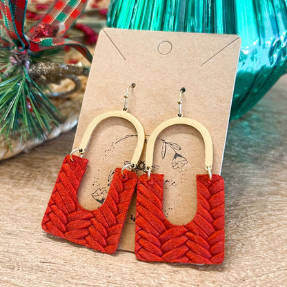 Luxe Holly Berry Arches