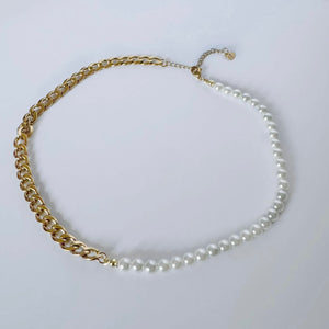 Gold Pearl Chainlink Necklace