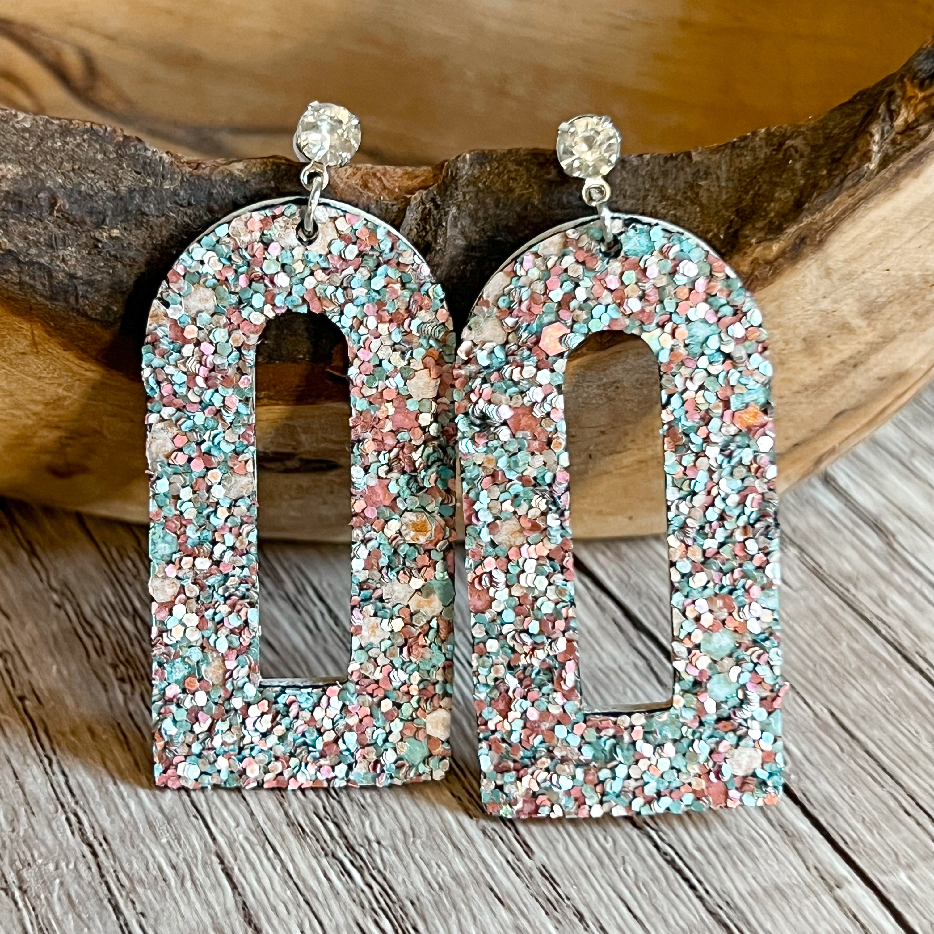 Anne Romance Glitter Open Arch Diamond Earrings