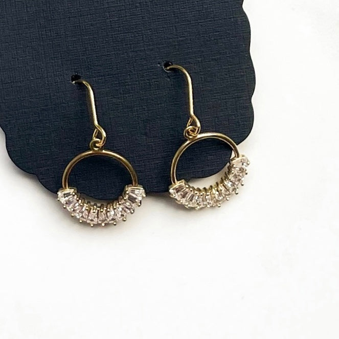 Victoria Vintage Style Hoops