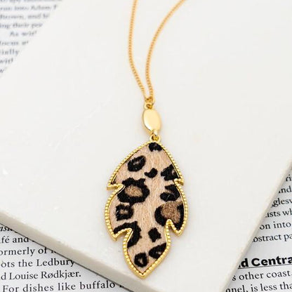 Leaf Shape Animal Print Pendant Necklace